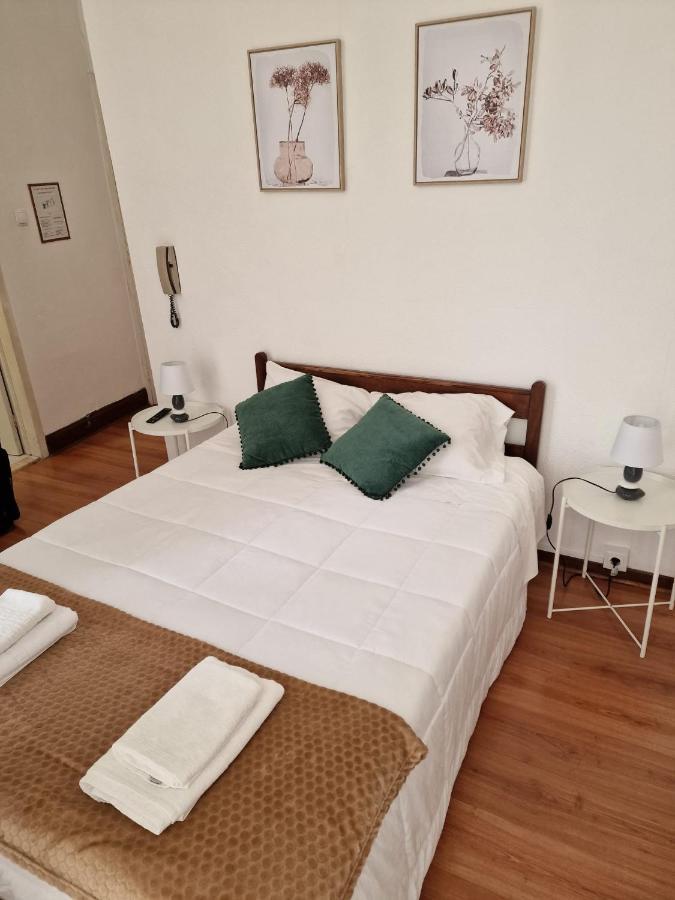 Deluxe Double Room Balcony,1367563490:JPEG