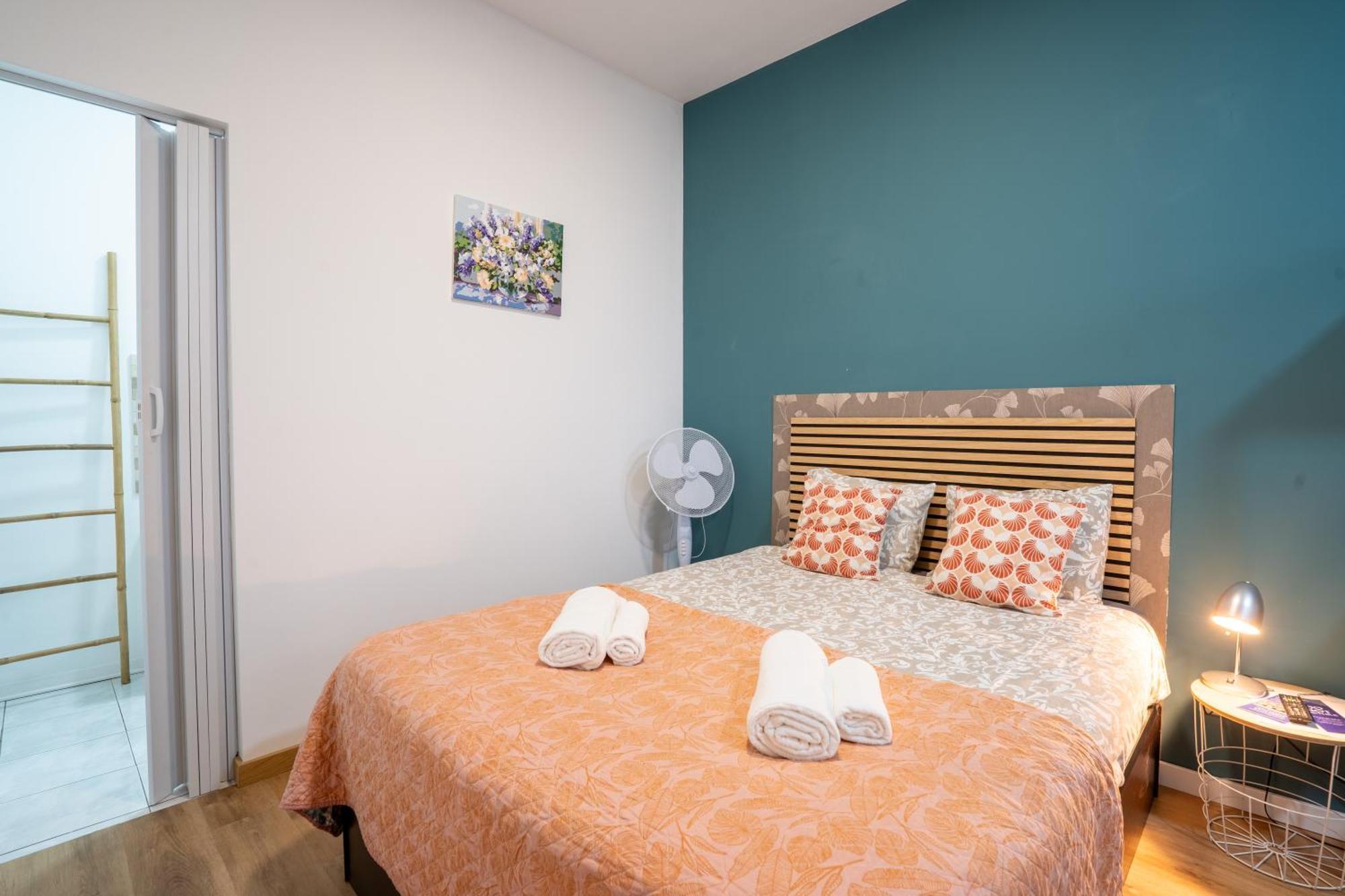 Quarto Duplo com Casa de Banho Privativa