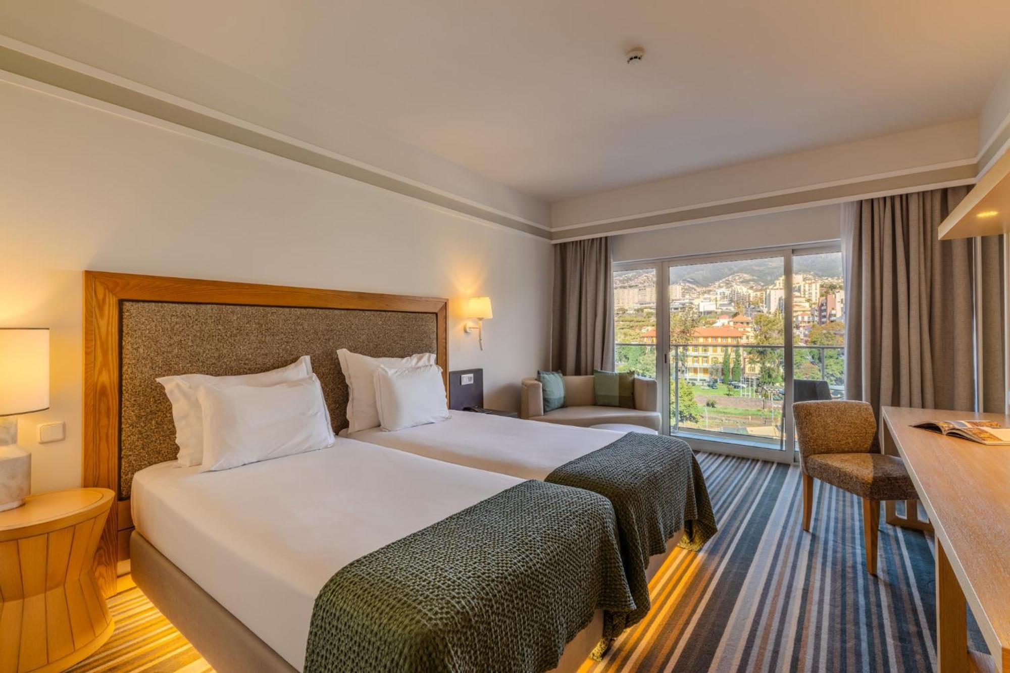 Classic Twin Room City View,1758270914:JPEG