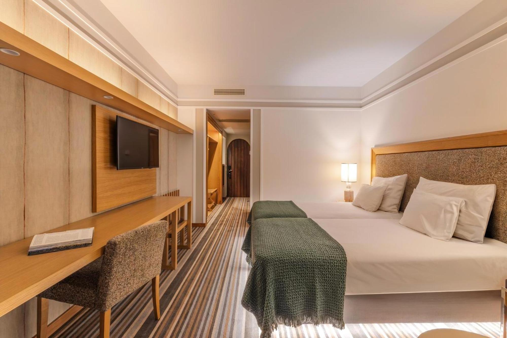 Superior Tweepersoonskamer met 2 Aparte Bedden en Uitzicht op Zee
