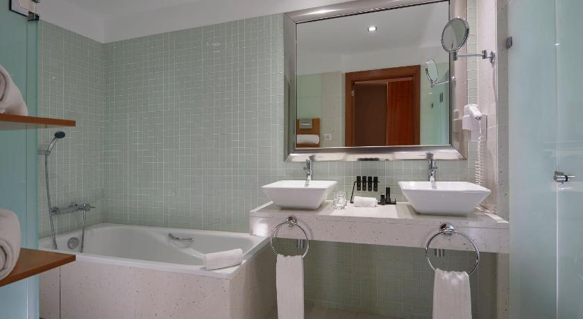 Quarto Melia com Vista Mar