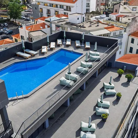 The Editory Garden Carmo Funchal-3
